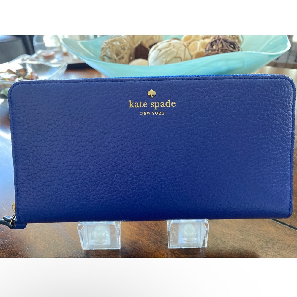 NWOT Kate Spade long wallet